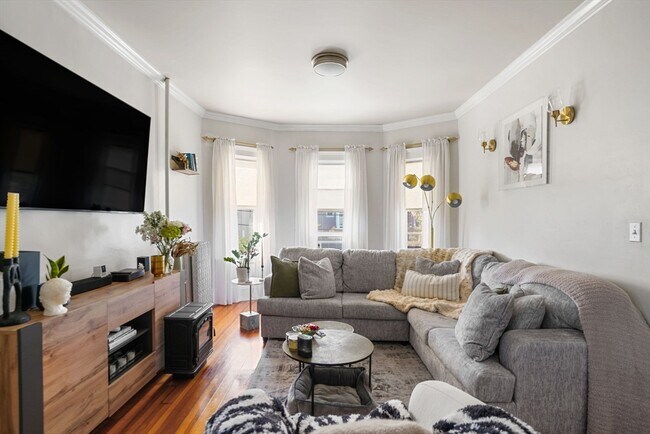 Building Photo - 41 Rosemont St
