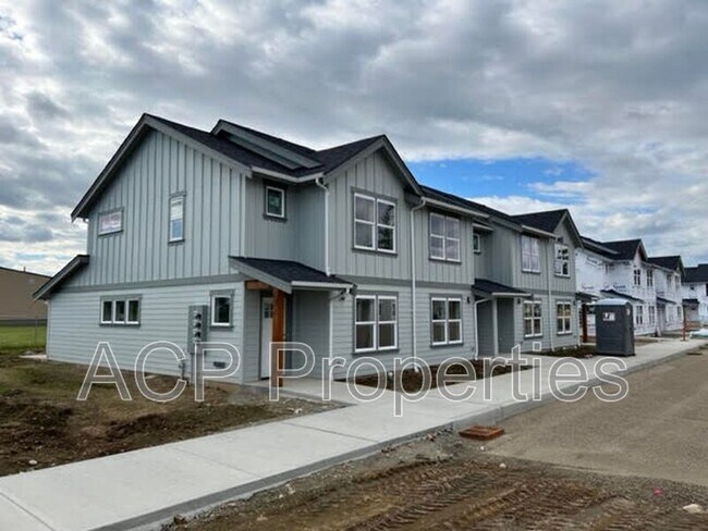Building Photo - 2249 Currant St