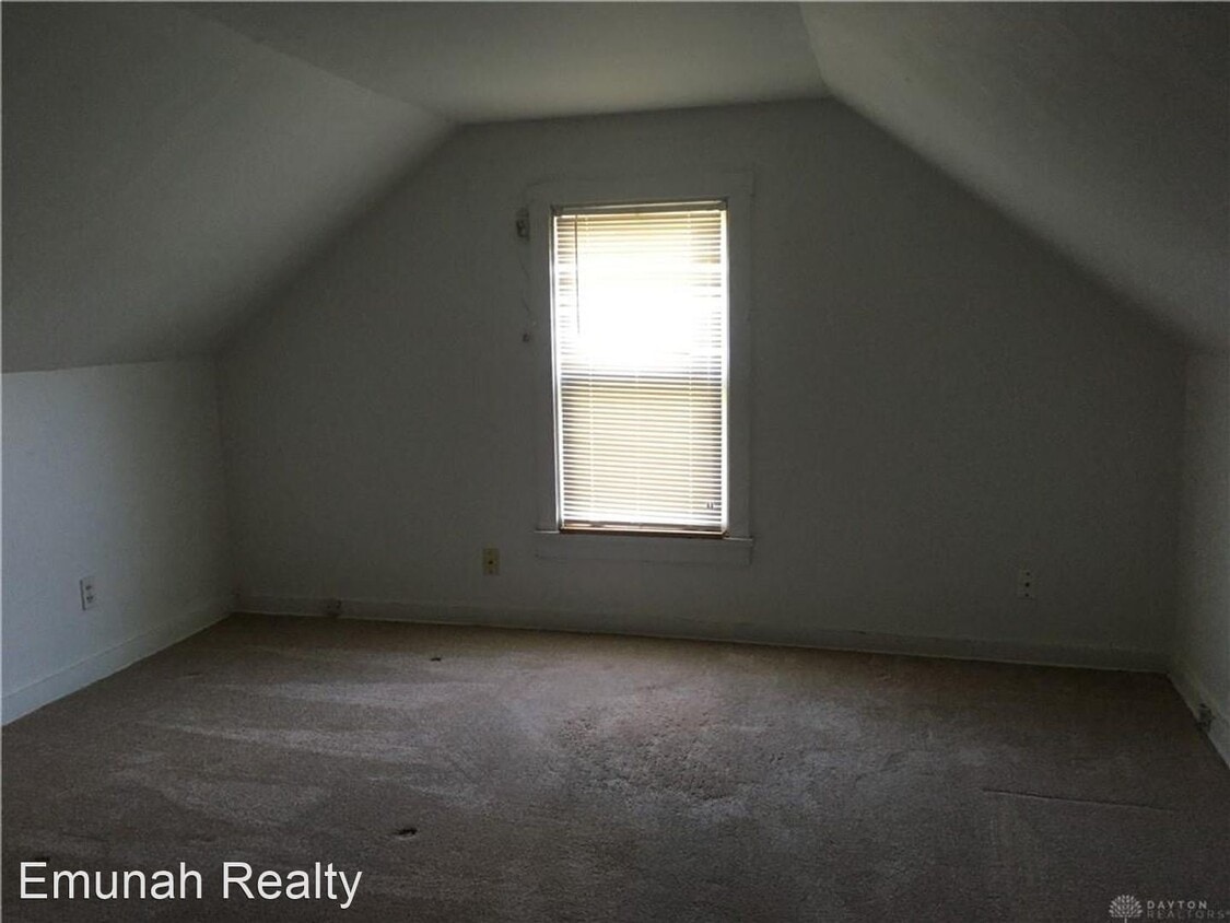 Building Photo - 3 br, 1 bath House - 1536 Bauer Ave