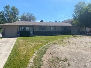 Building Photo - 519 W Ivanhoe Rd