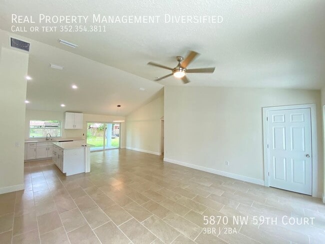 Building Photo - 5870 NW 59th Ct