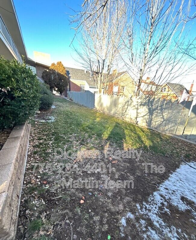 Foto del edificio - 218 Mt Rose St