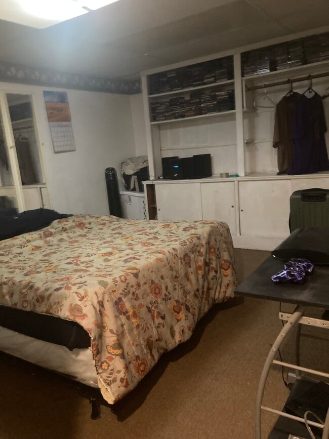 Building Photo - 764 Lenore Ln