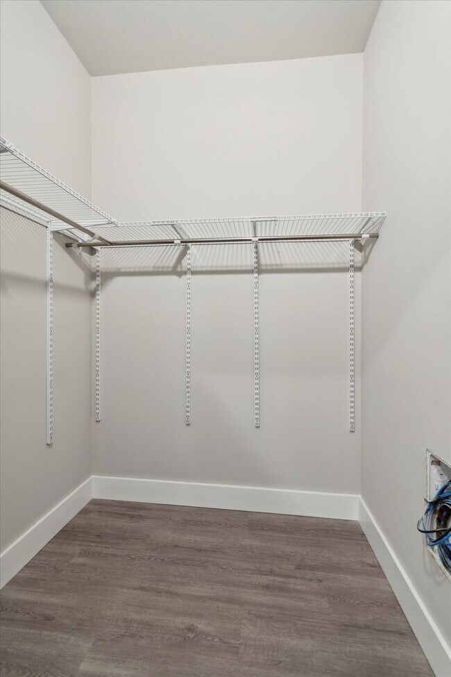 Building Photo - Luxurious New Construction Bi-Level 3-bedr...