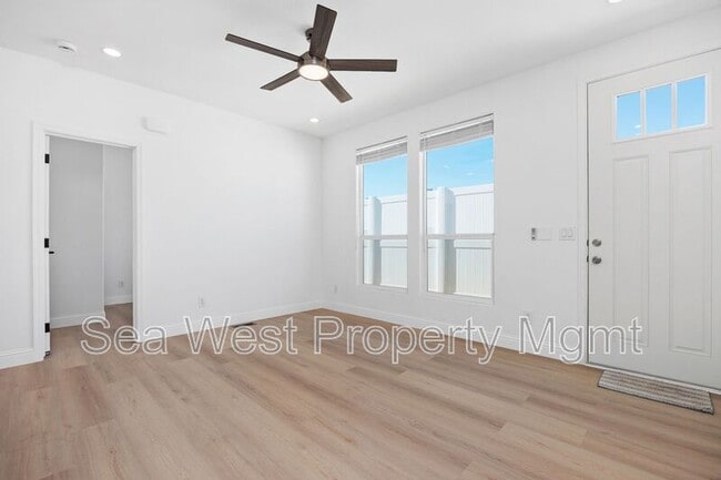 Building Photo - 767 Del Riego Ave