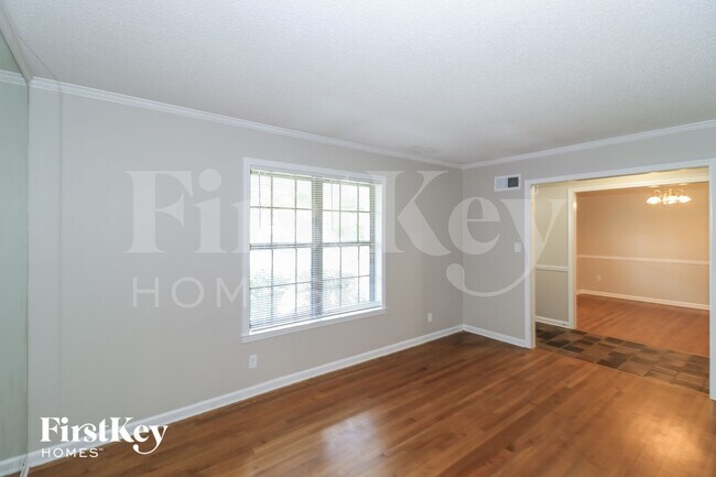 Foto del edificio - 5299 Twin Woods Ave