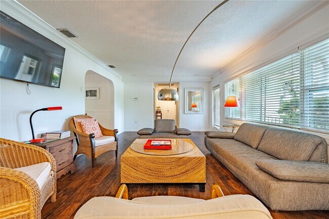 Building Photo - 401 Bullard Pkwy