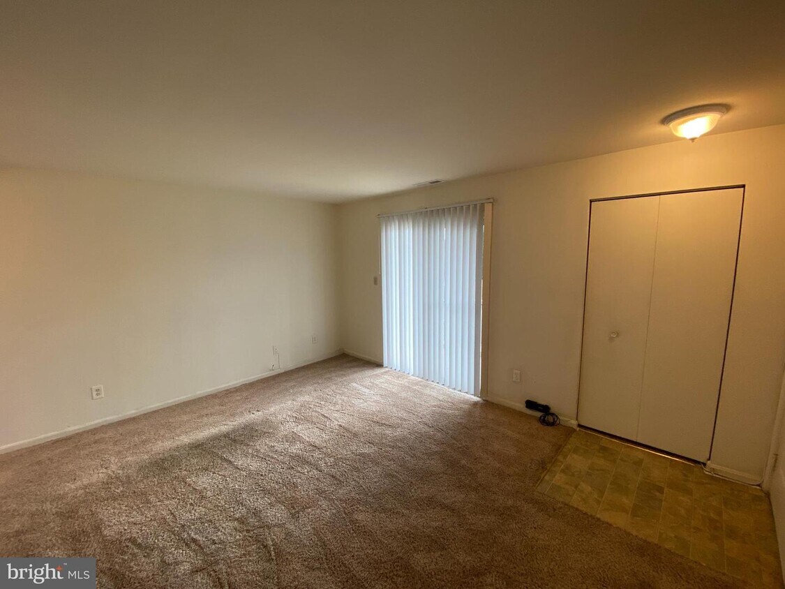 76 Red Maple Ct Unit 76100, Stafford, VA 22554 Room for Rent in Stafford, VA