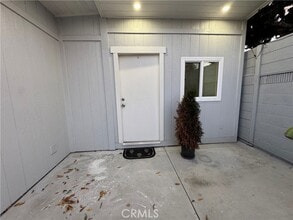 Building Photo - 4628 W Simmons Ave