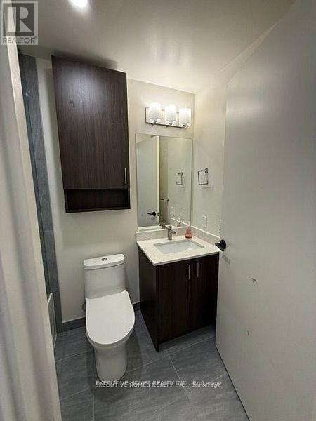 Photo du bâtiment - 8010-8010 Derry Rd