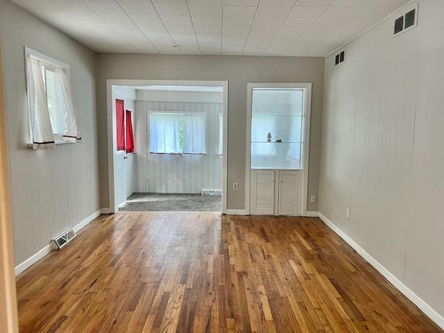 Building Photo - 2146 Symes St