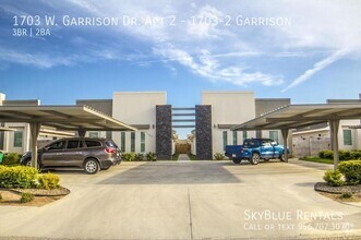 Building Photo - 1703 W Garrison Dr