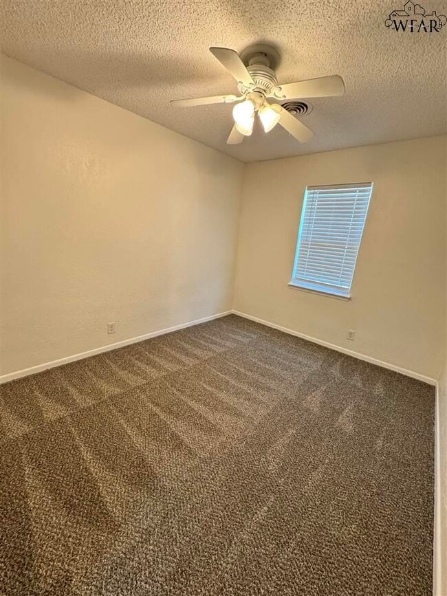 Building Photo - 1702 Cimarron Trail