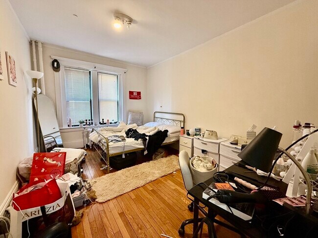 Foto del edificio - 452 Park Dr