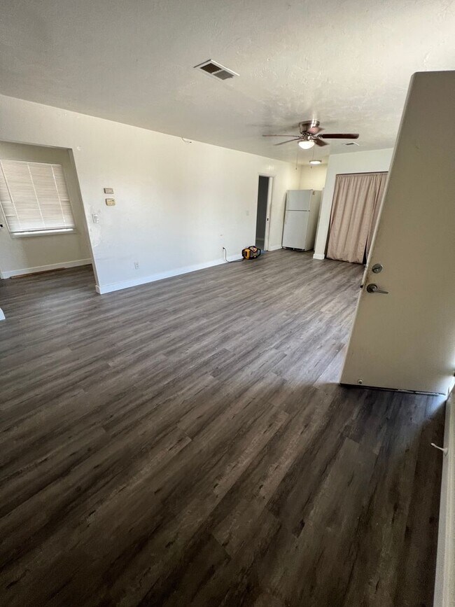 Foto del edificio - Huge 2 story 8 bed room Home: a hop and a skip from SDSU!  You will never be late to class!