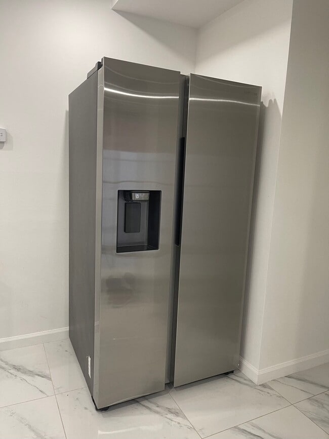 Building Photo - 217 Armstrong Ave