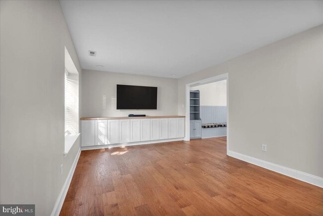 Building Photo - 166 Stratton Ln