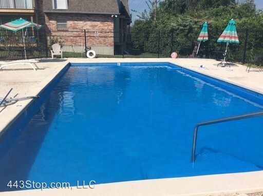 Foto del edificio - 2905-2917 Rollins Rd