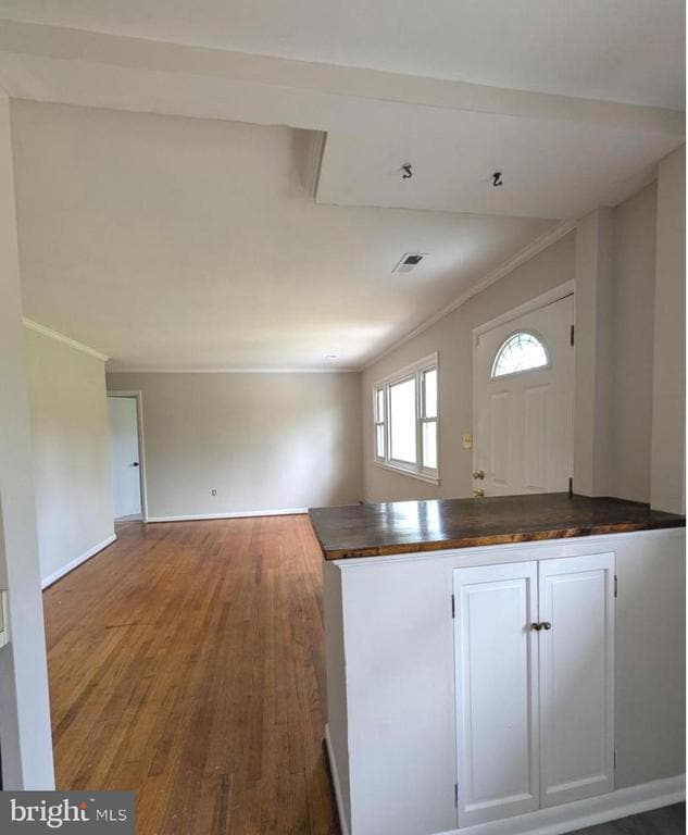 Foto del edificio - 8608 Linton Hall Rd