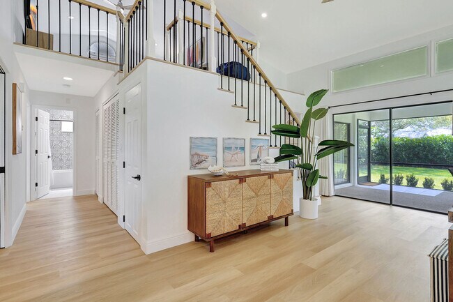 Building Photo - 62 8th St