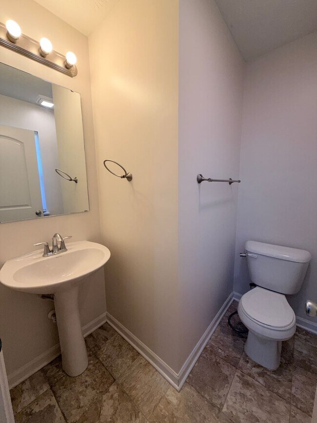Building Photo - 1008 Balto Dr