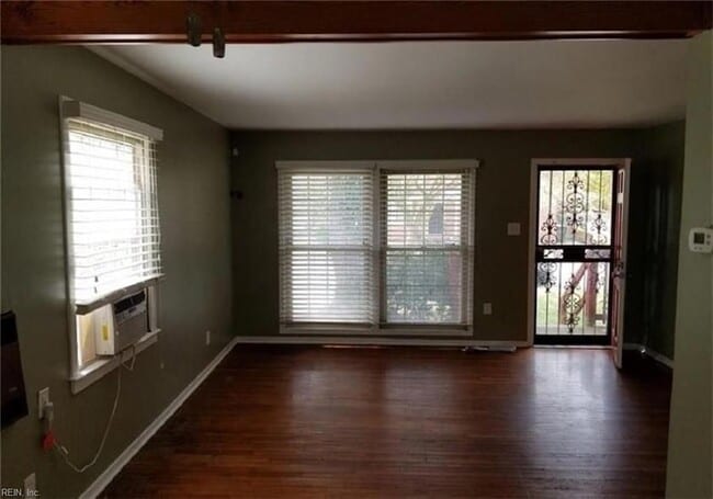 Photo - 7108 Chryslon Lane Unit House