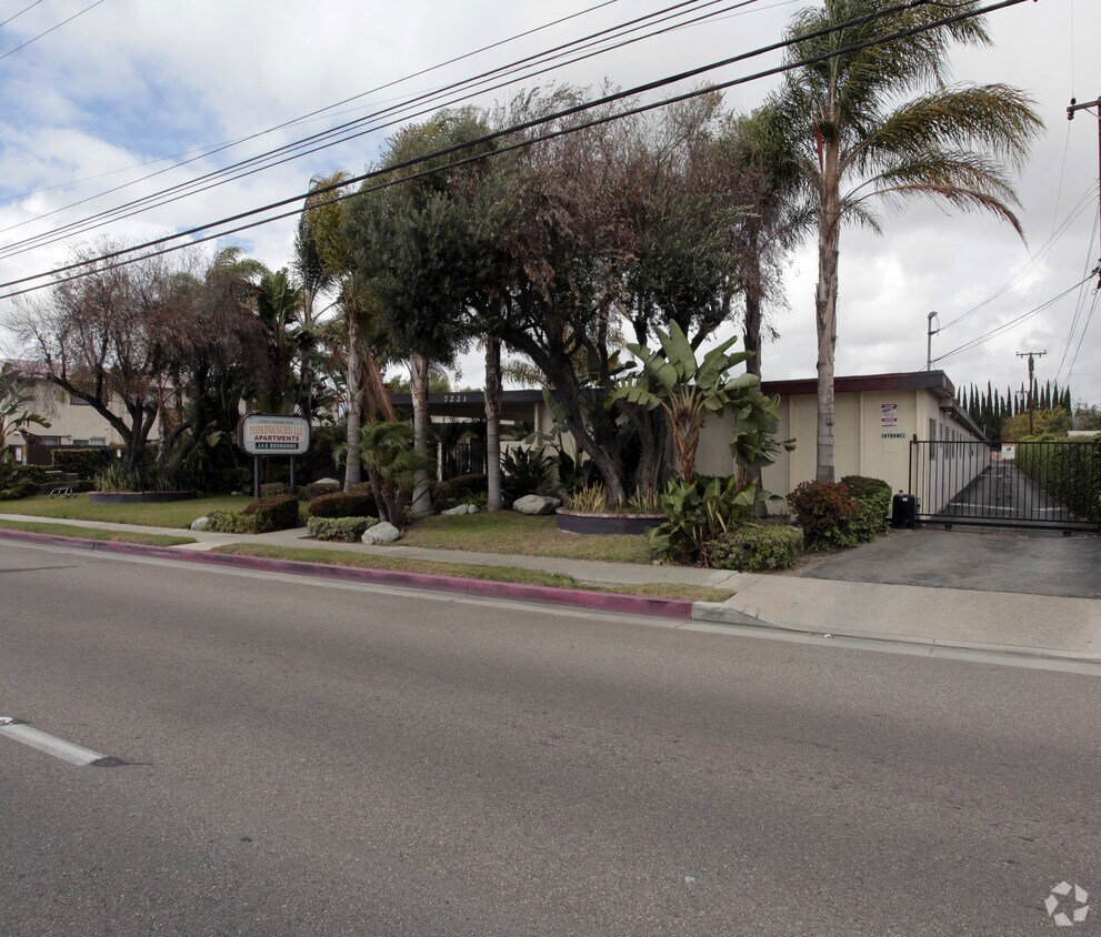 Primary Photo - 7221 Trask Ave