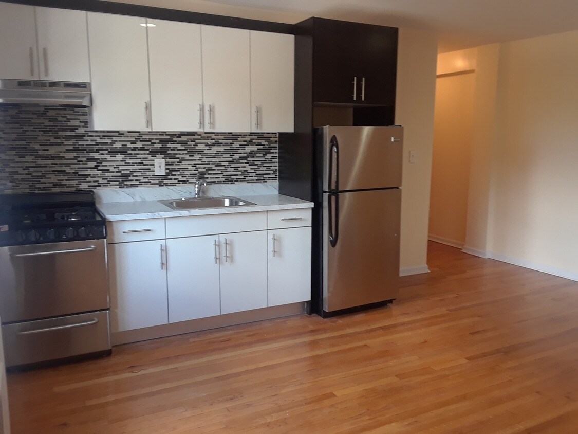Foto principal - 91-34 195th St