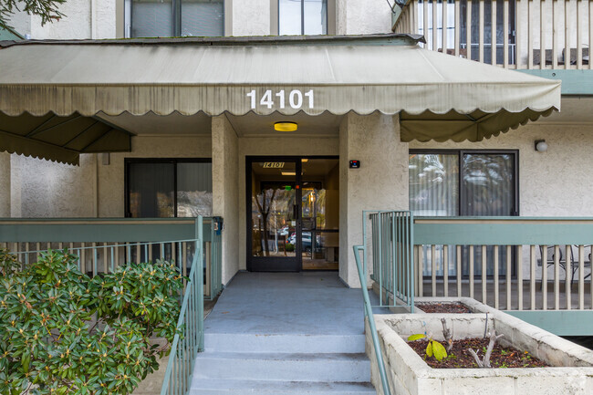 Entrance - Courtyard Apartments