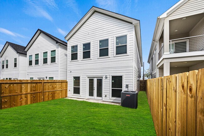 Foto del edificio - 4512 Noble St