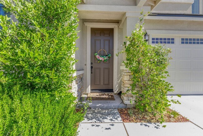 Foto del edificio - Spacious 5-Bedroom Home in Spencer’s Cross...