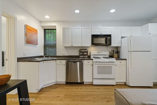 Foto del edificio - 1512 N Hoyne Ave
