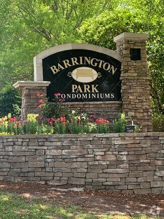 Building Photo - 2801 Chancellorsville Dr