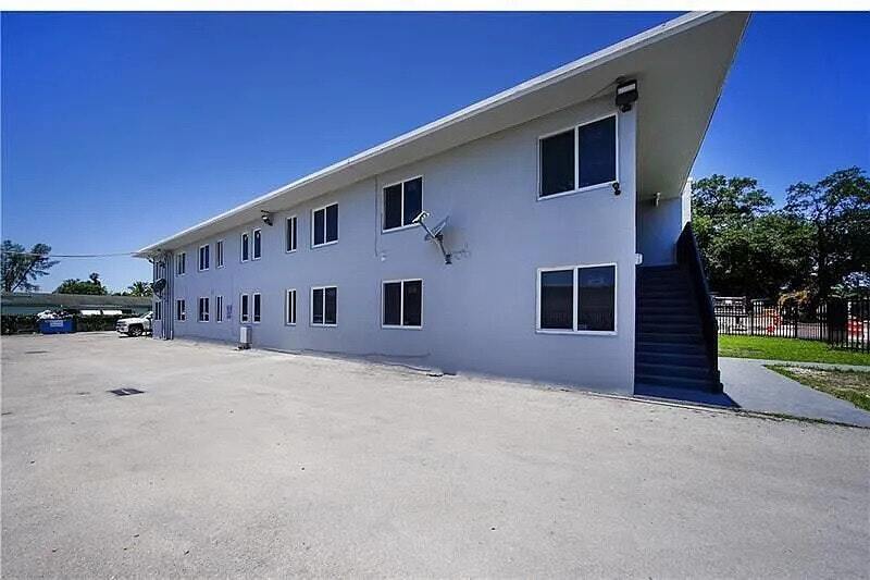 Foto del edificio - 1000 NW 95th Terrace