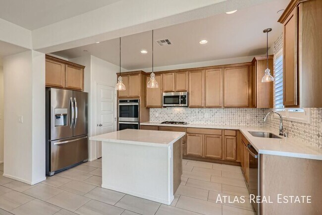 Building Photo - 637 Loyalty Ct