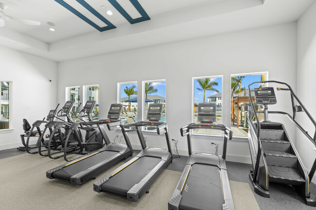 Fully equipped fitness center - Marlowe Jacaranda