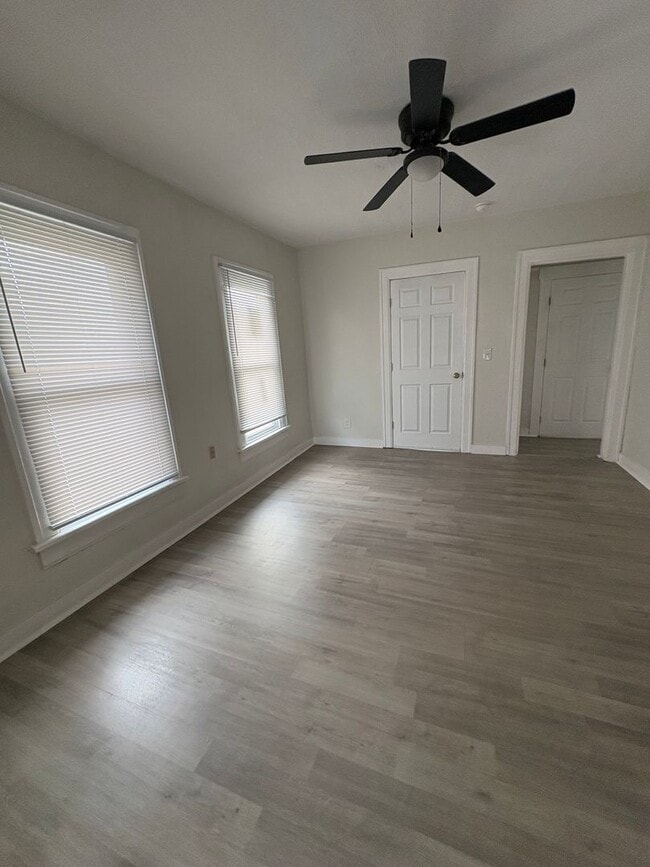 Randolph673-675 - Randolph673-675 Apartment