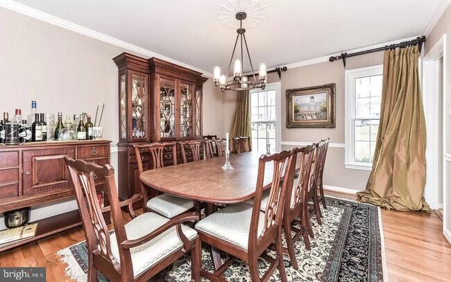Foto del edificio - 6927 Butternut Ct