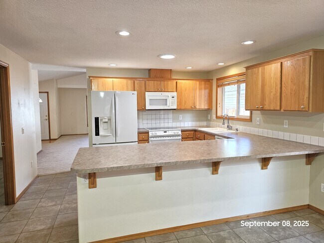 Building Photo - 21138 SW Houston Dr