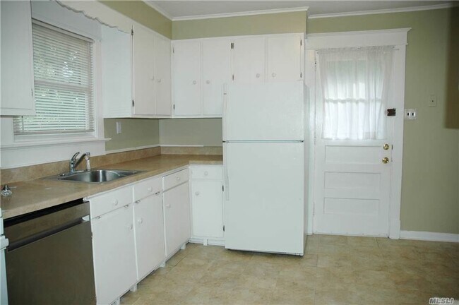 Foto del edificio - 253 Northern Blvd