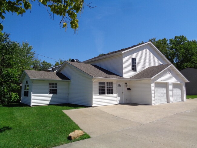 Building Photo - 1502 W Worley St