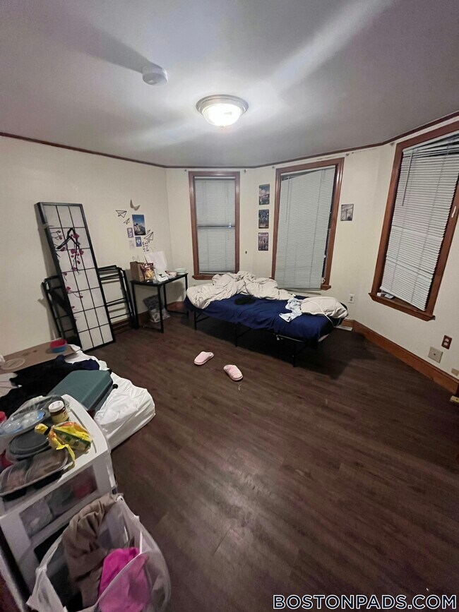Foto del edificio - 739 Parker St