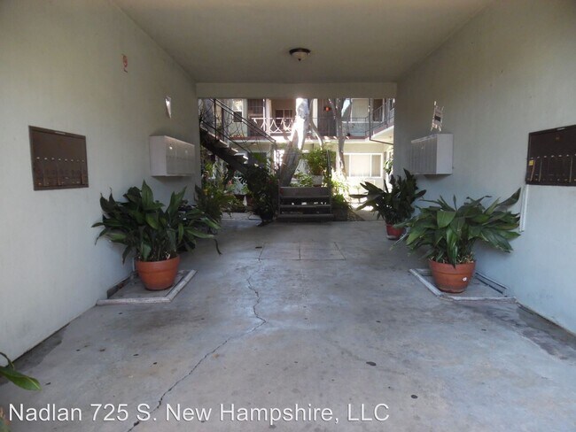 Building Photo - 725 S New Hampshire Ave