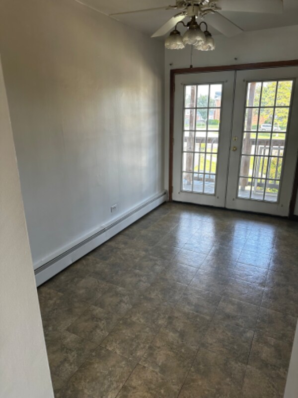 Building Photo - 4433 Prairie Ave