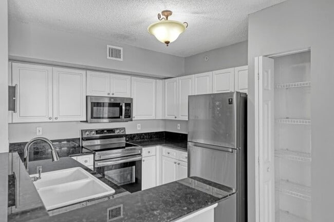 Photo - 651 Okeechobee Blvd Apartment