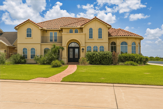 Building Photo - 70 Palmero Way