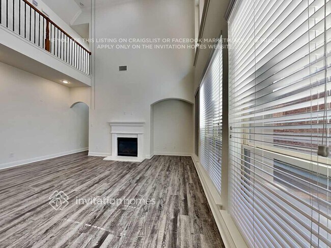 Foto del edificio - 2449 Sunderland Ln