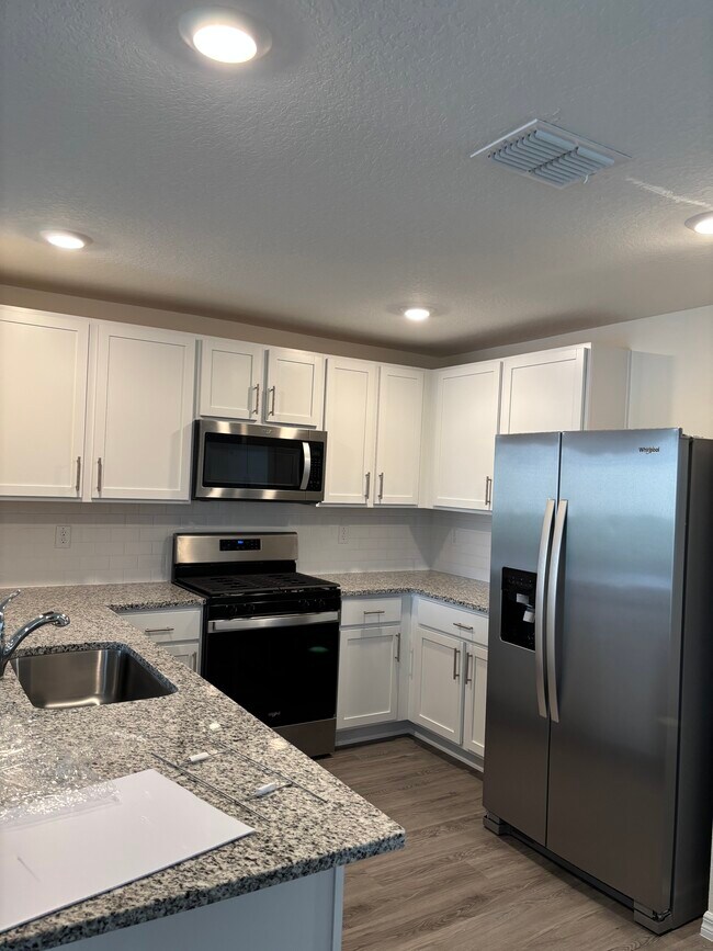 Foto del edificio - 35977 Sunflower Hill Dr