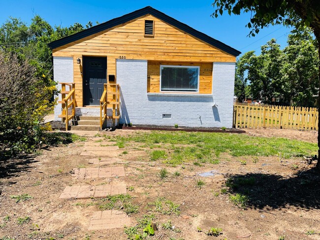 Building Photo - 555 E Harmon Dr