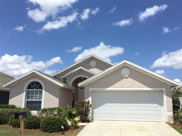 Foto principal - 208 Haversham Way